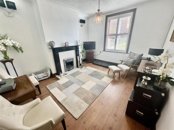 SITTING ROOM