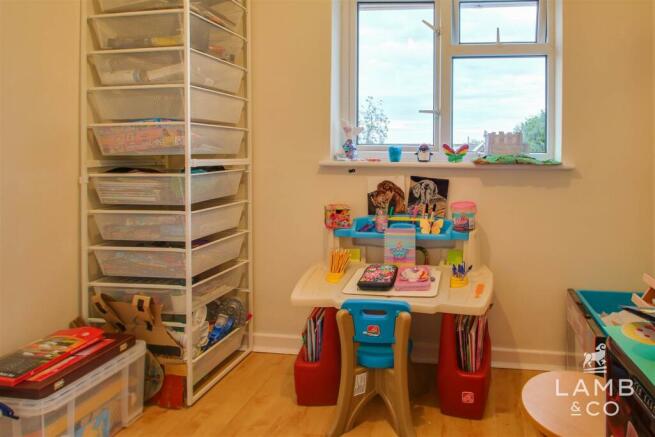 BEDROOM FIVE: