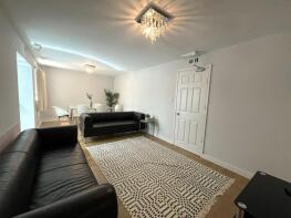 15, Scalford Drive, Nottingham NG8 1EE