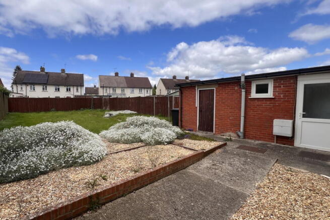 Waylands, Devizes, Wiltshire, SN10 3DN photo 2