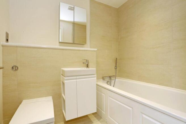 Family bathroom 