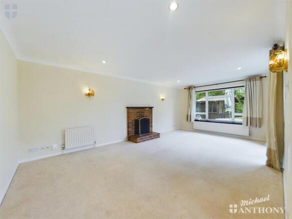 CAM01064G0-PR0363-STILL016