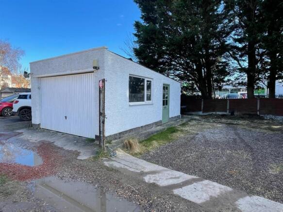 Garage.jpg