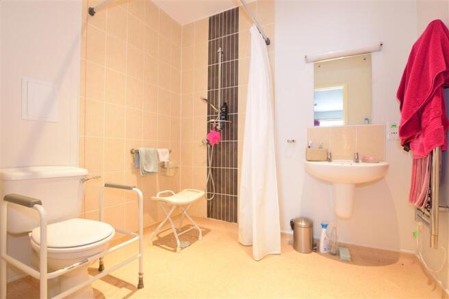 Jack And Jill Shower Room
