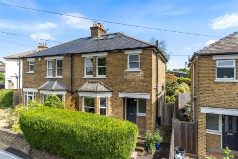 Plevna Road, Hampton, TW12