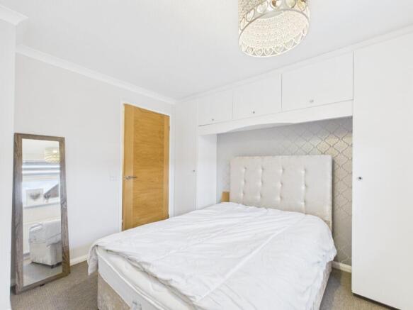 2 bed Flat for sale Image 9