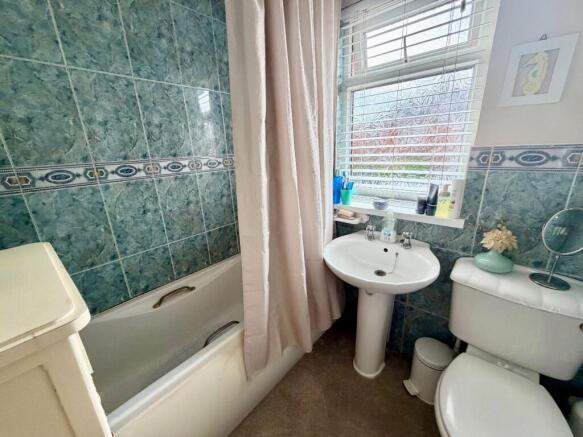 3 bed Semi-Detached for sale Image 9