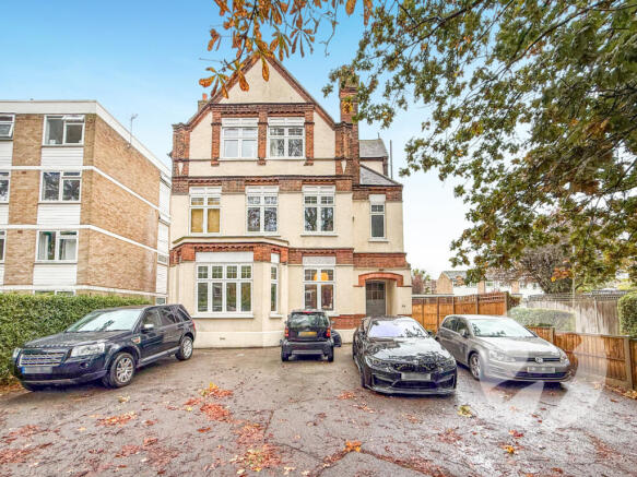 1-bed flat on West Park, London, SE9, £275,000
