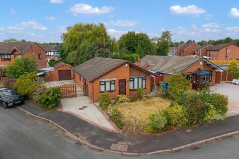 Avebury Close, Widnes, WA8