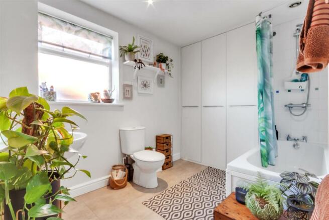 Bathroom.jpg