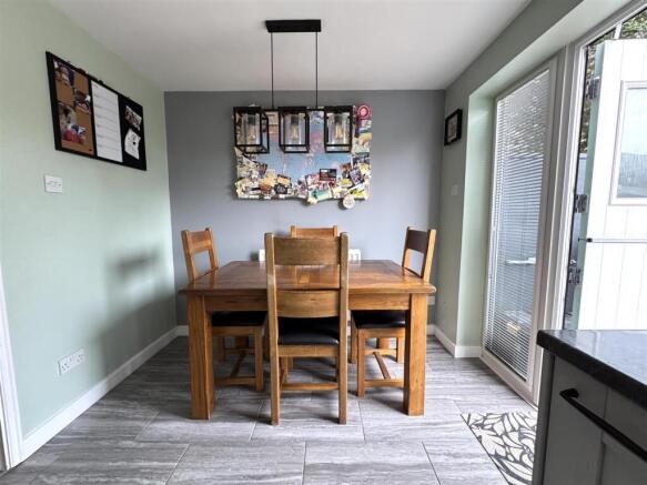 2 bed Semi-Detached for sale Image 4