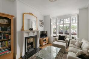 29, Larnach Road, London W6 9NX