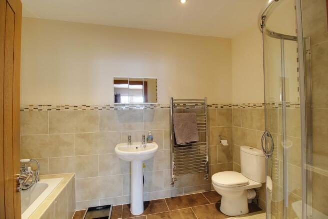 Ensuite to Bed 1