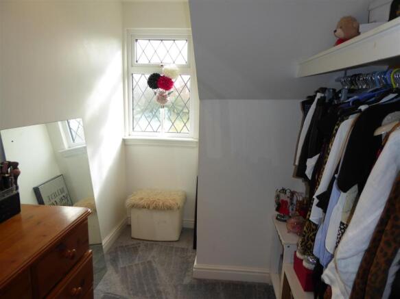 DRESSING ROOM