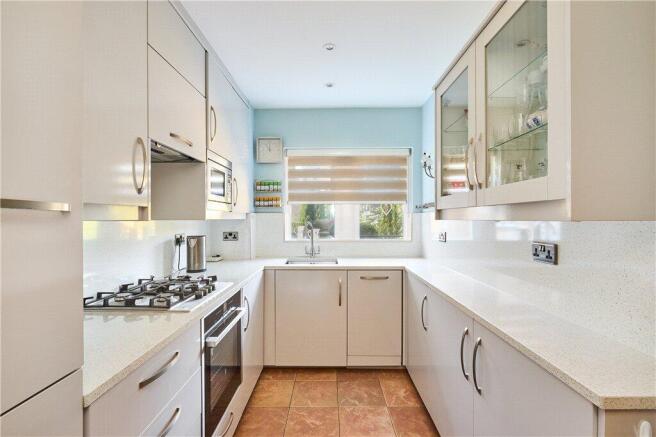 2 bed Apartment for sale Image 4