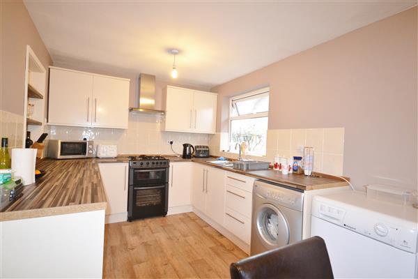 KITCHEN: