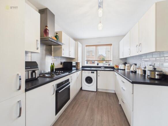 af63682994024ed498574efc42615a0b100cam01698g0pr0177still005