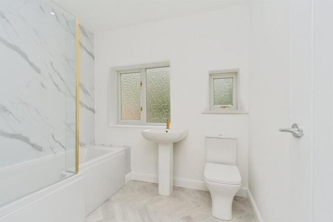 3 bed Semi-Detached for sale Image 10