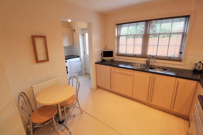 Kitchen thru t...