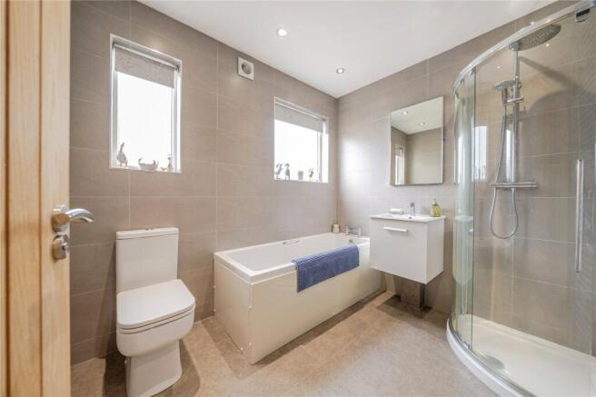 3 bed Detached for sale Image 10