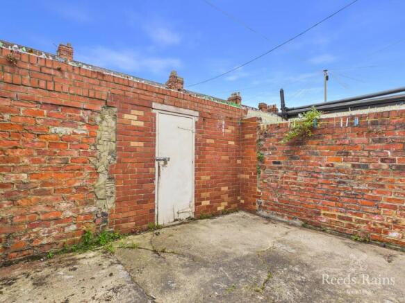 2 bed Terraced for sale Image 11