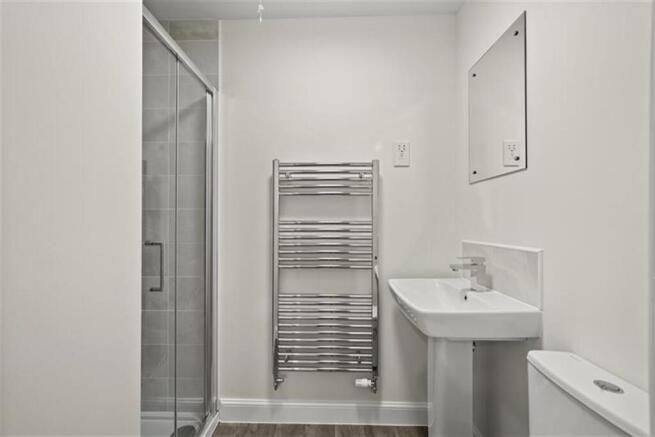 3 bed Semi-Detached to rent Image 8