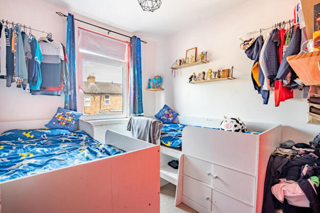 3 bed Terraced for sale Image 9
