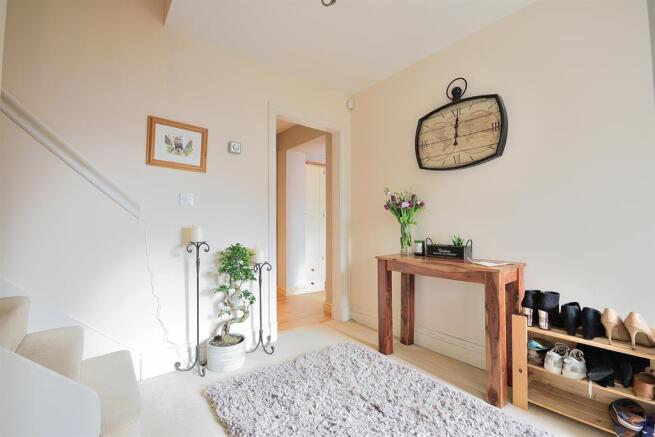 Entrance Hall view2