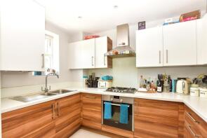 Flat 17, 23 Currington House, Warren Road, Reigate RH2 0GZ