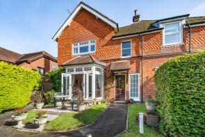 Flat 1, Ensleigh, Crossways Road, Grayshott, Hindhead GU26 6HD
