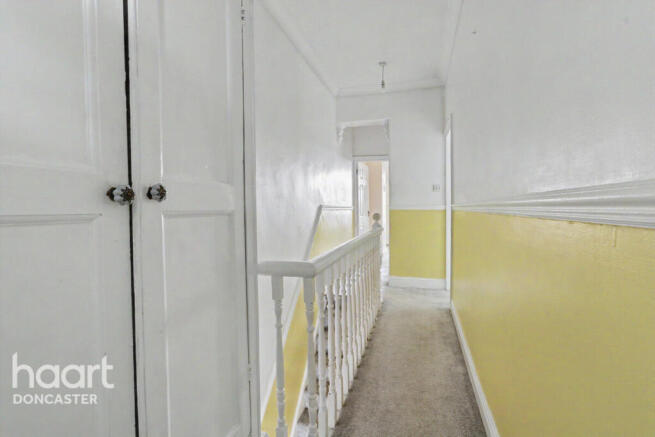 3 bed Terraced for sale Image 11