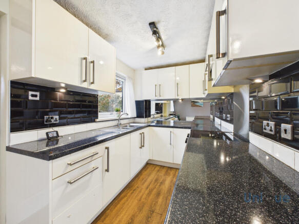 Hoghton Close,  Lytham St. Annes, FY8 photo 4