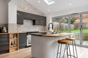 16, Meadow Road, Loughborough LE12 8SA