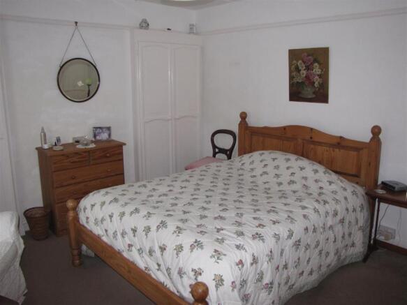 7876 Bed 1.JPG