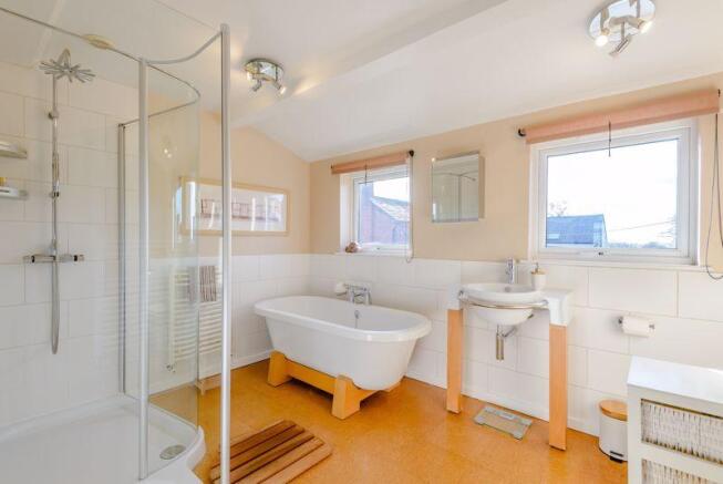 En-suite Bathroom