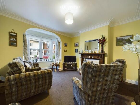 4 bed Semi-Detached for sale Image 4