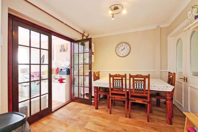 3 bed Semi-Detached for sale Image 7