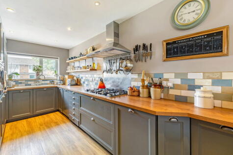 Parkwood Grove, Charlton Kings, GL53