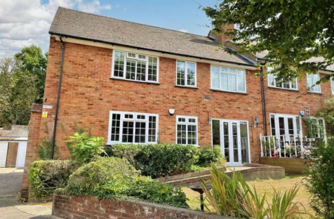 The Bartons, Elstree Hill North, Elstree, Hertfordshire WD6