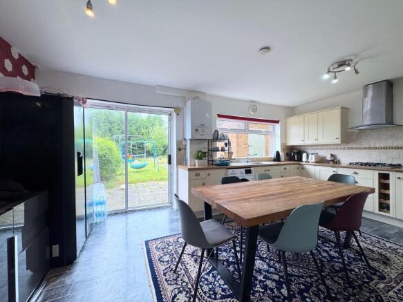 Kitchen/dining area