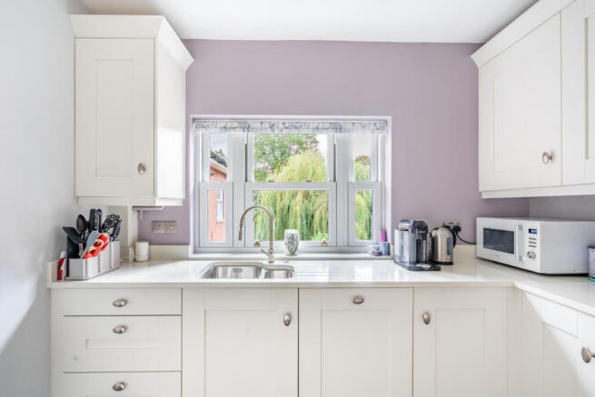 2 bed Apartment for sale Image 6
