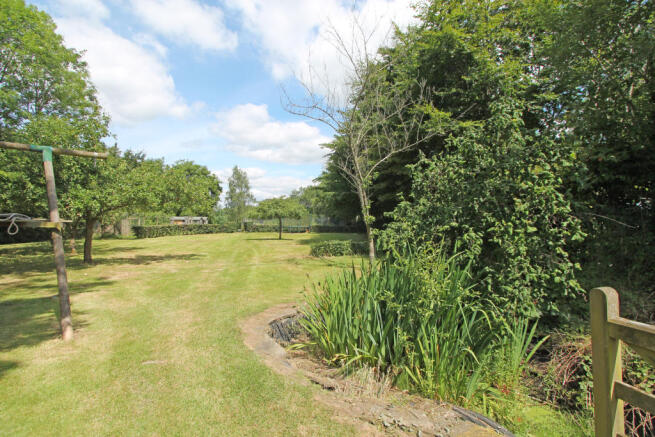 GARDEN2.jpg