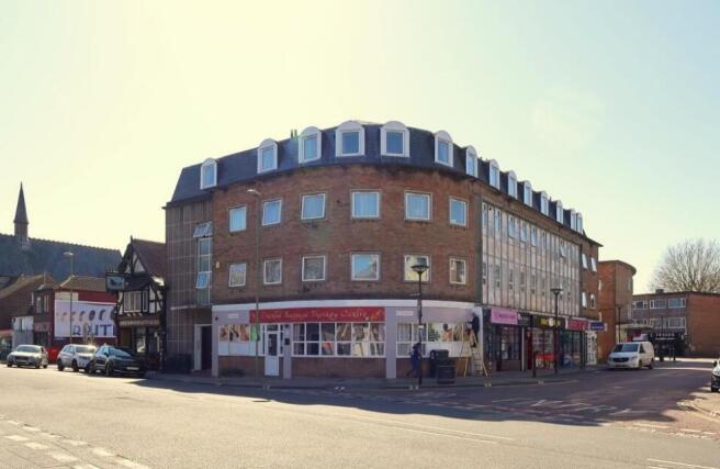 1-bed flat on Market Parade, Havant, £80,000