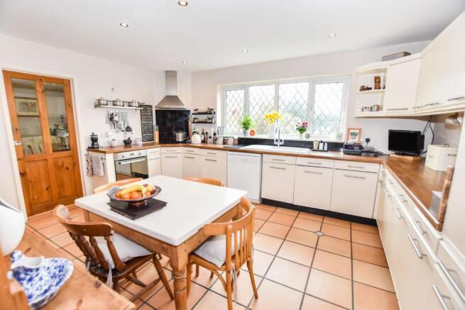 Kitchen/Breakfast Room