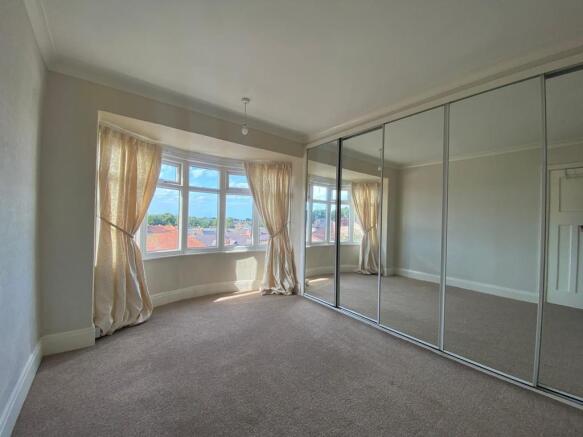 3 bed Semi-Detached to rent Image 9