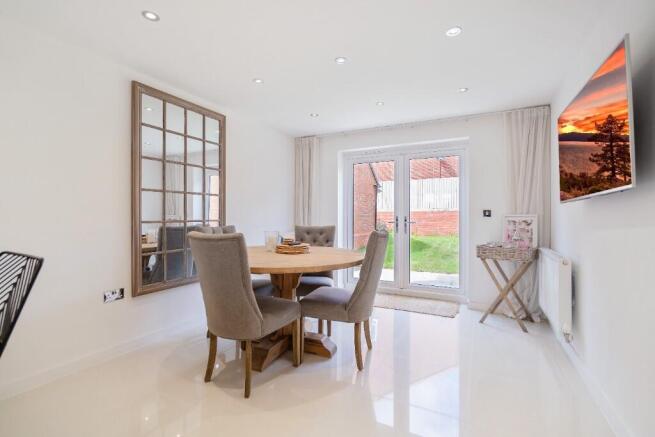 82 Robin Drive, Kibworth, LE8 0XS photo 4