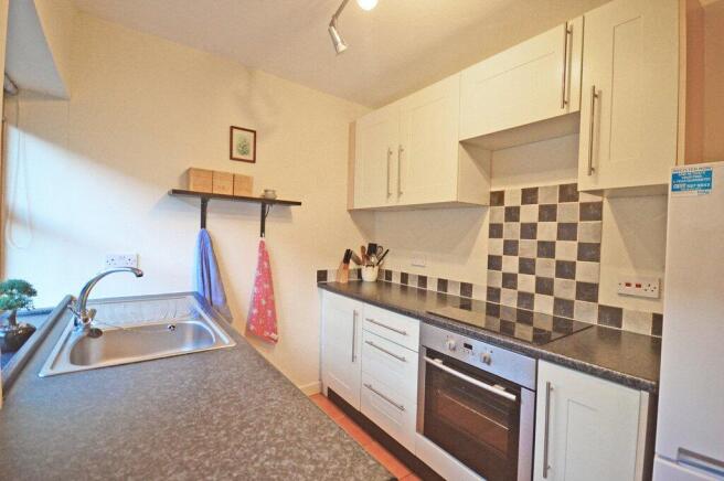 2 bed Terraced for sale Image 4