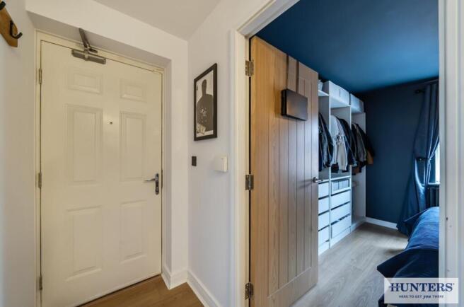 2 bed Flat for sale Image 11