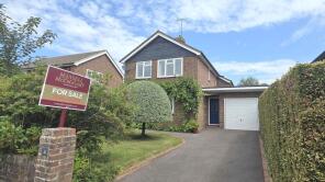 4, Munnion Road, Haywards Heath RH17 6RP
