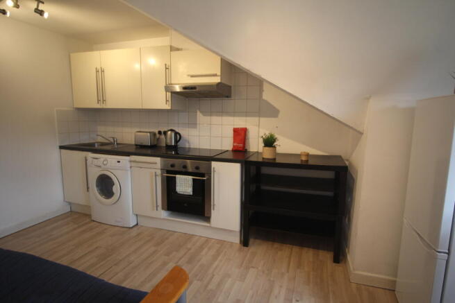2 bed Flat to rent Image 9